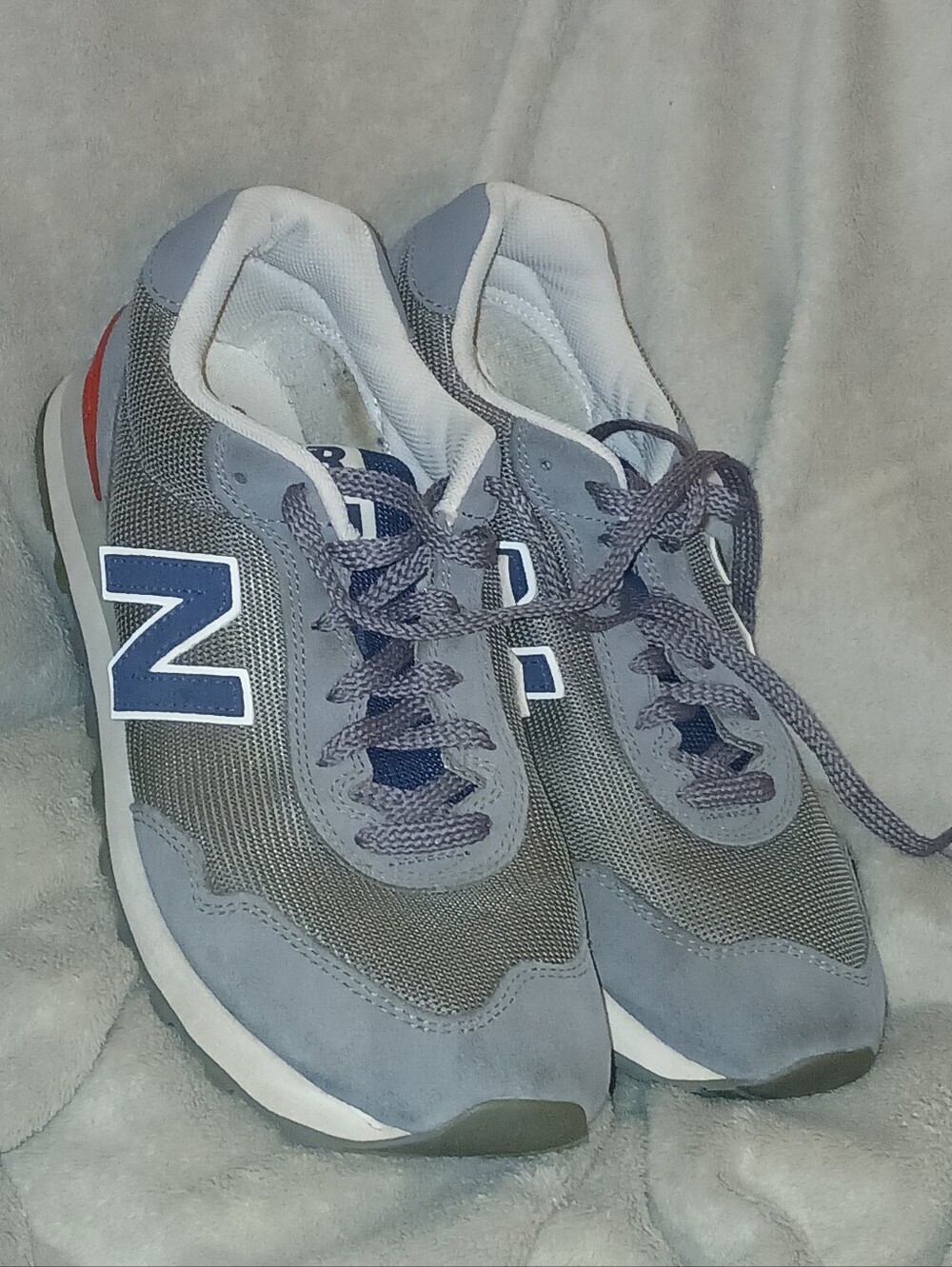 New Balance Grey Mesh & Suede Athletic Sneakers with Navy